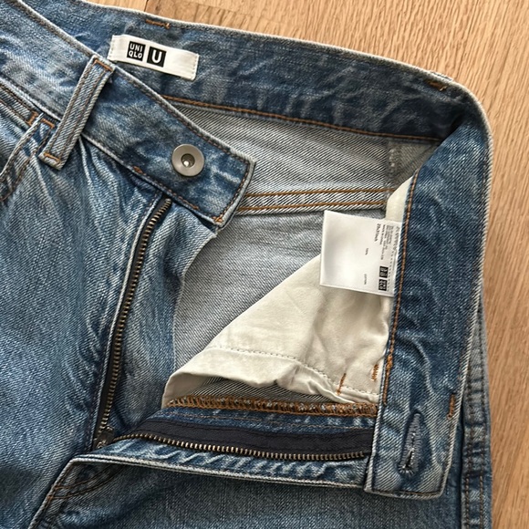 Uniqlo U high waist relaxed jeans medium wash size 23 x 30 in - Picture 4 of 5